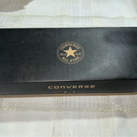 Converse Off-White Slip-On Shoes - Picture 11 of 12